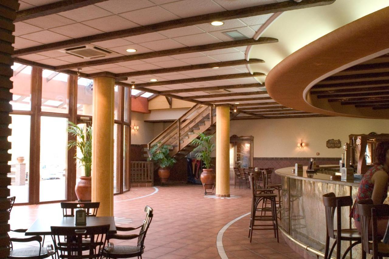 Hotel-Restaurante Cerrillo San Marcos Diezma Extérieur photo